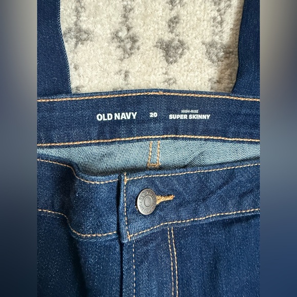 Old Navy Size 20 - Super Skinny Jeans 👖 NEW WITH TAGS 🏷️ - Picture 7 of 8